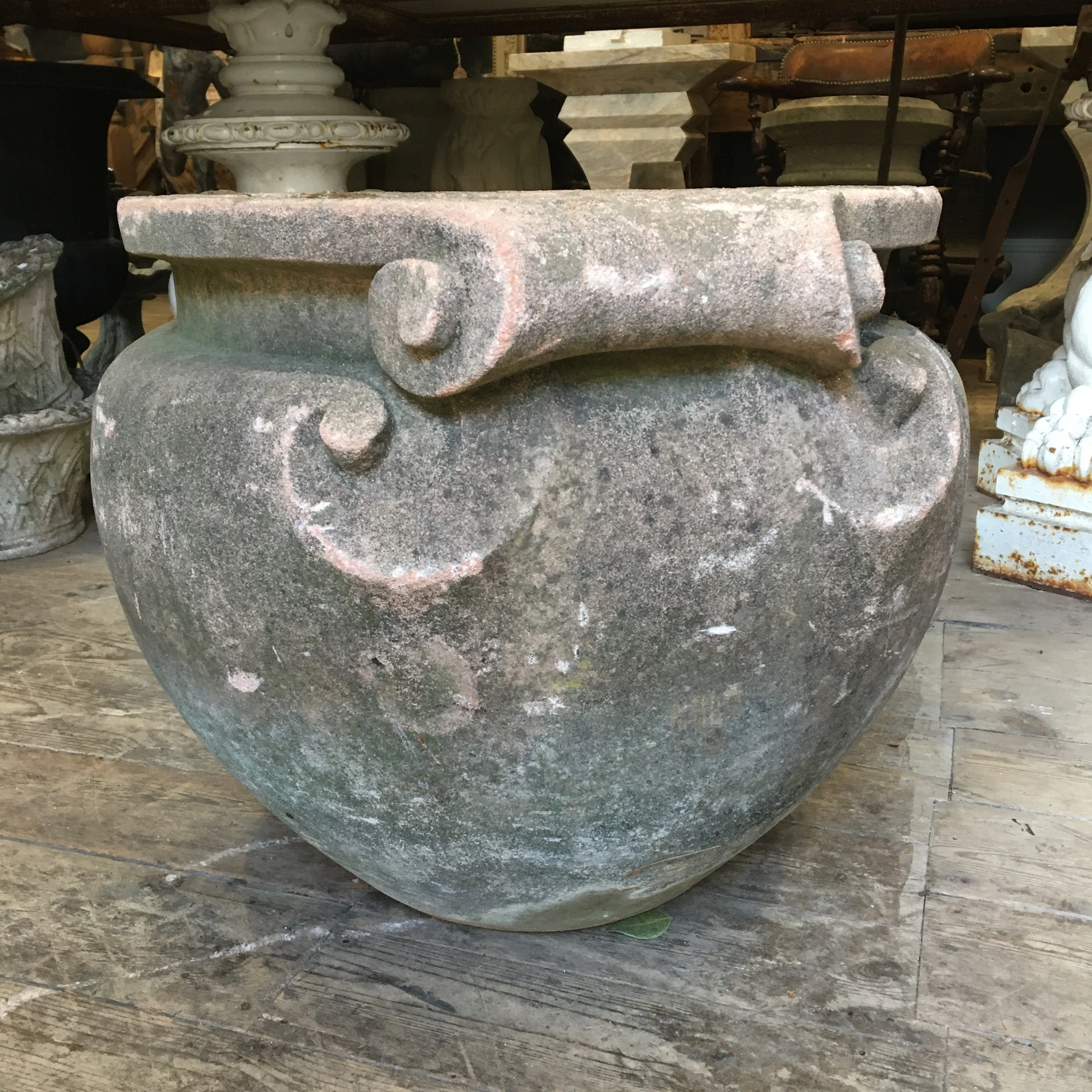 Composite Compton Mould Planter - Image 3