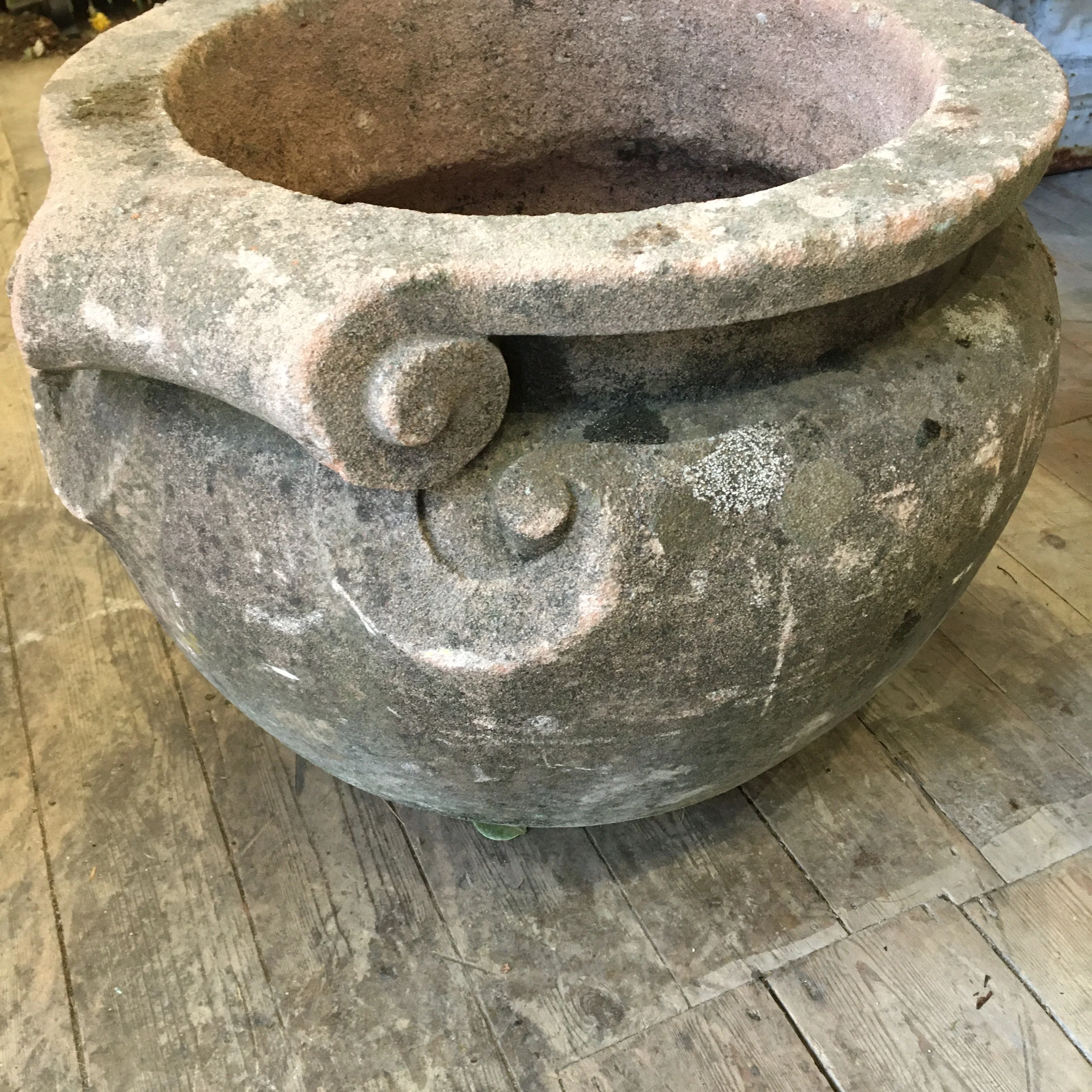 Composite Compton Mould Planter - Image 4