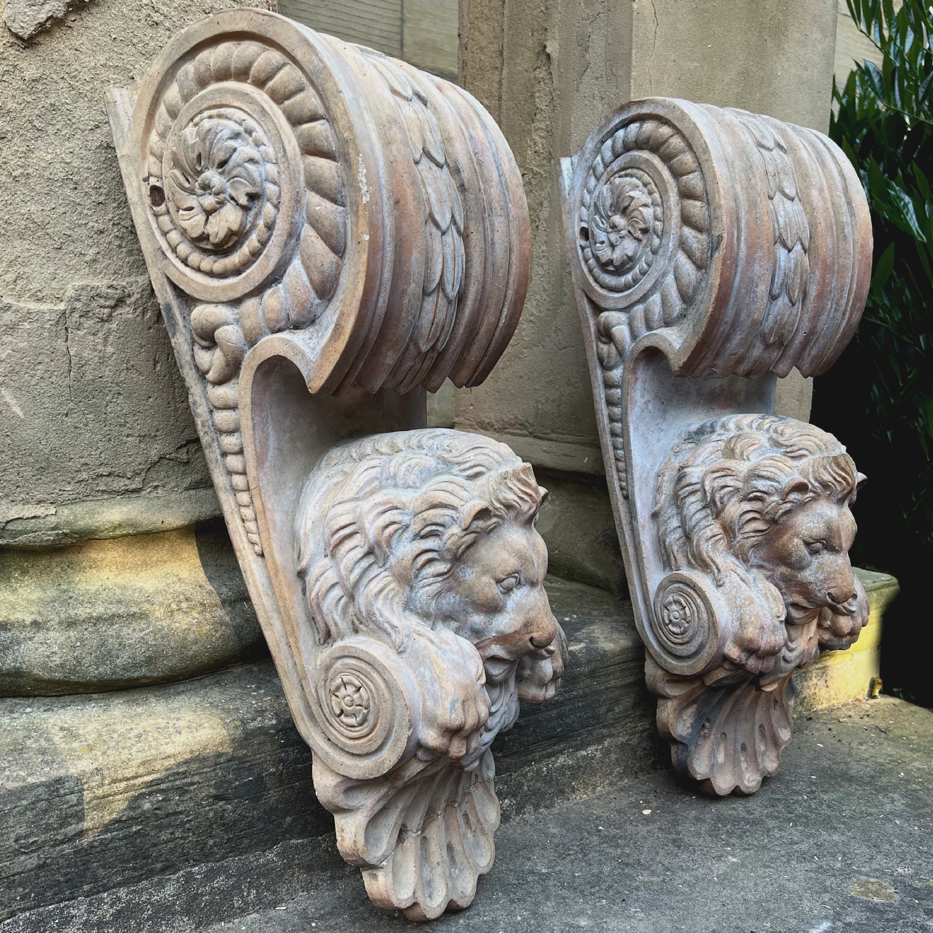 A Pair of ‘Doulton’ Terracotta Lion Corbels c.1890 - Image 5