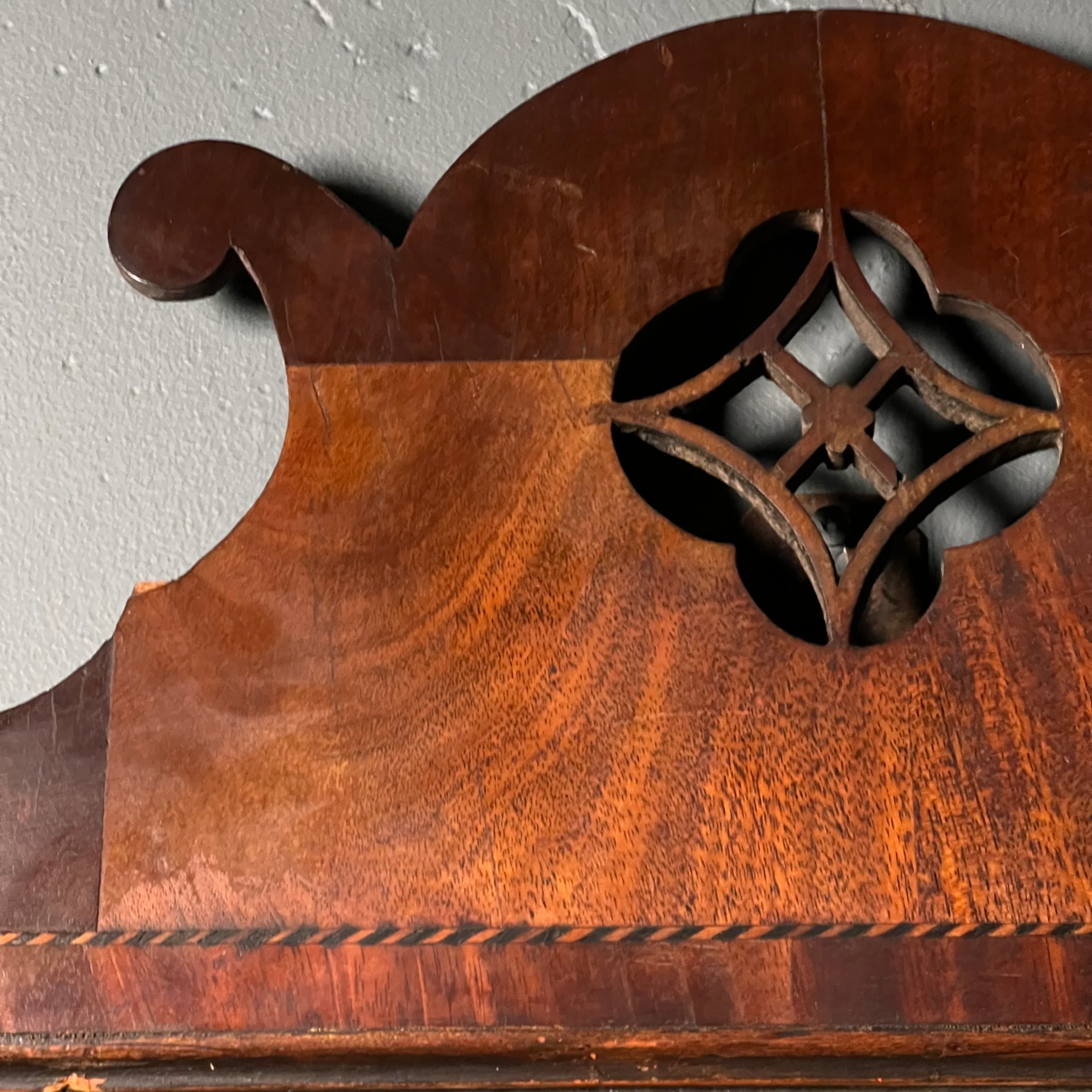 English George III Walnut Mirror c.1780 - Image 4