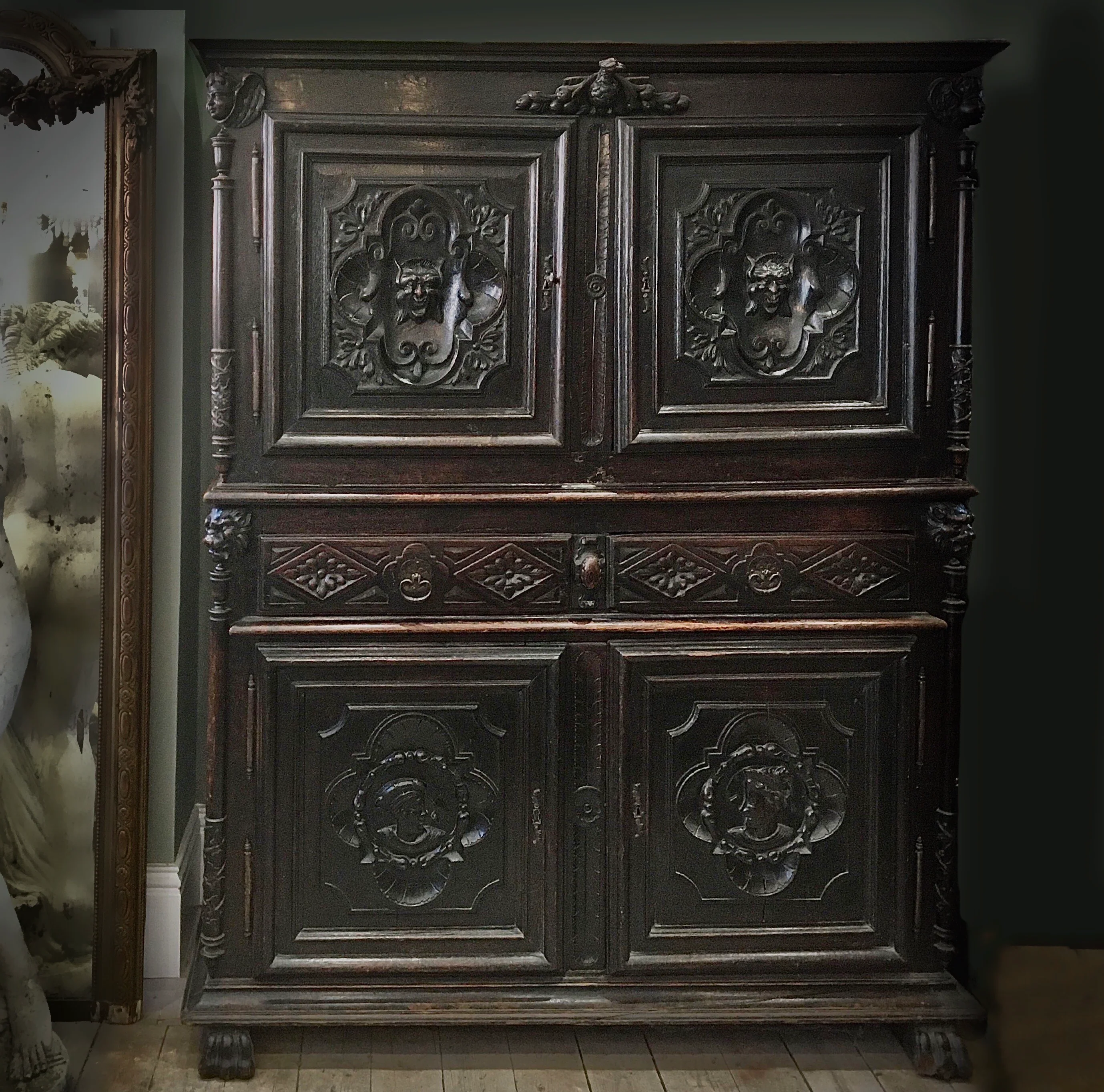 French Armoire Corps Deux Early 1700s - Image 2