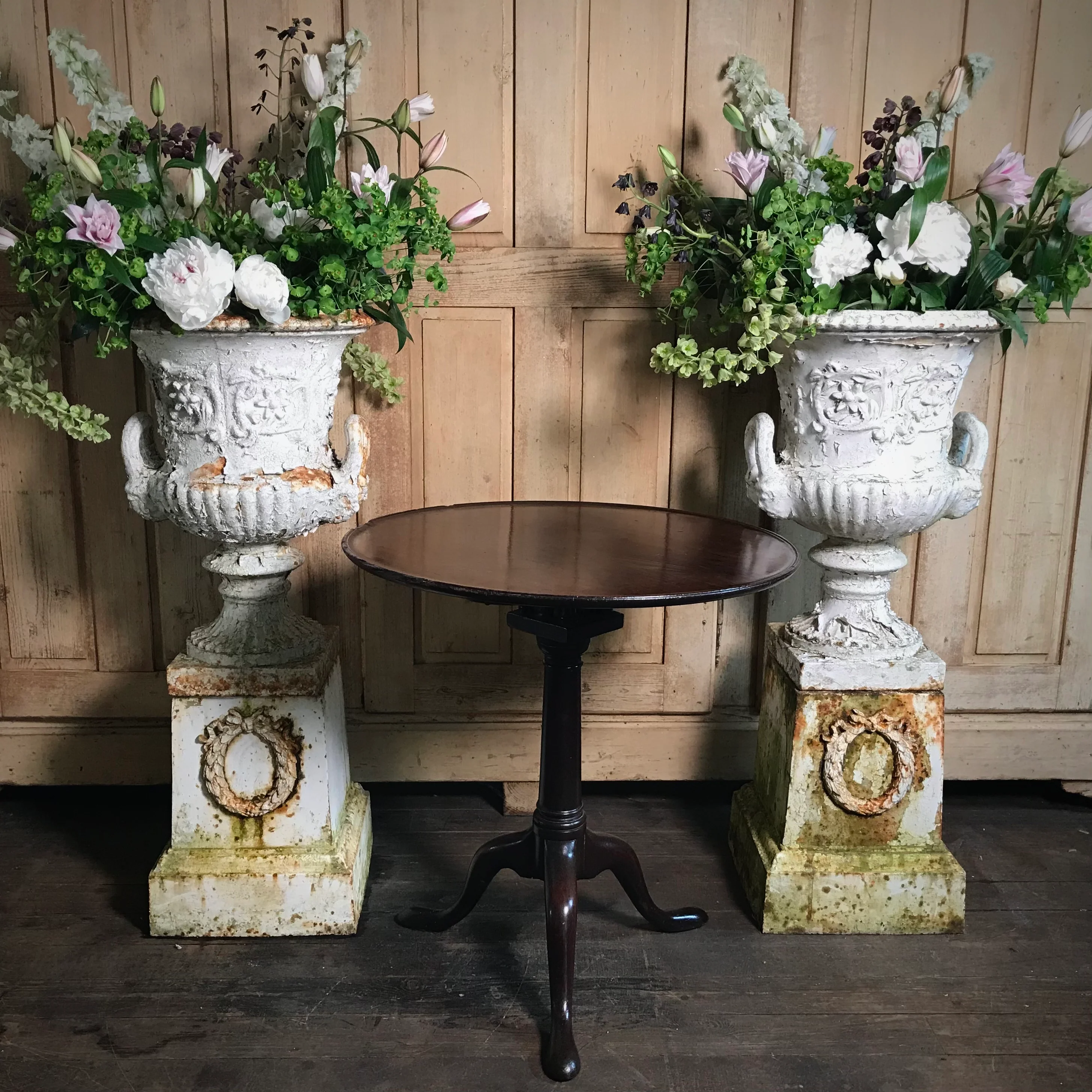 English Georgian Tilt Top Bird Cage Wine Table - Image 13