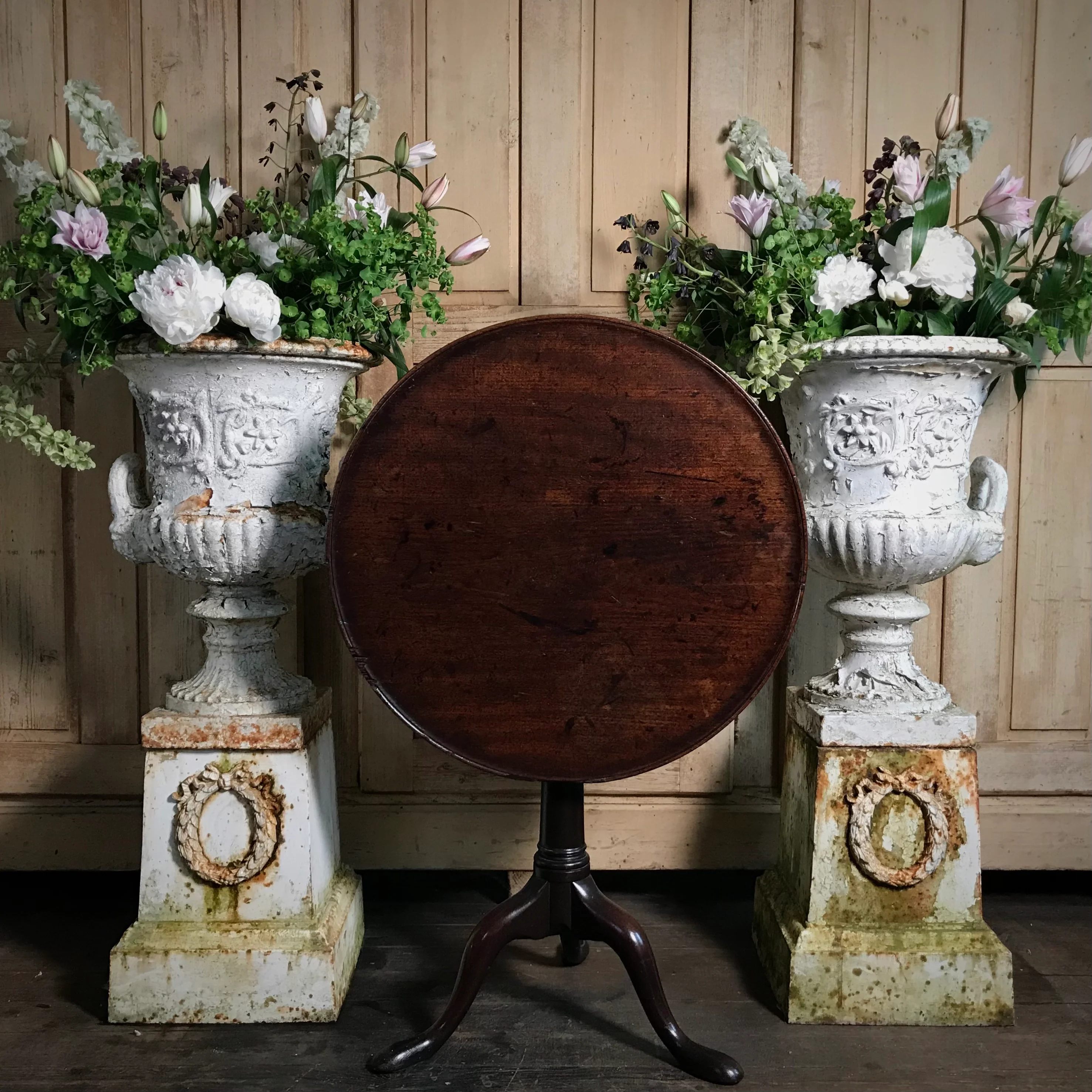 English Georgian Tilt Top Bird Cage Wine Table - Image 4