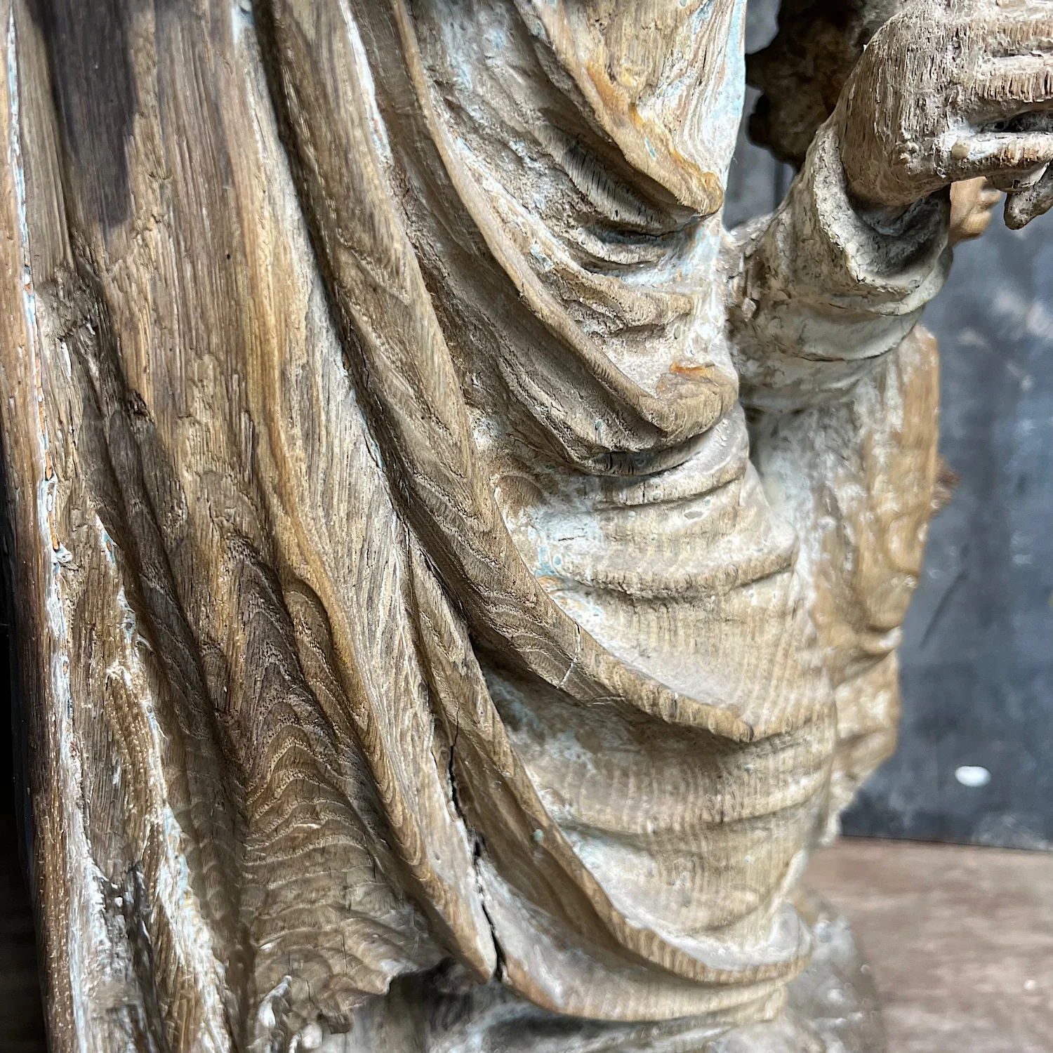 Italian Carved Oak Guardian Angel c.1650 - Image 20