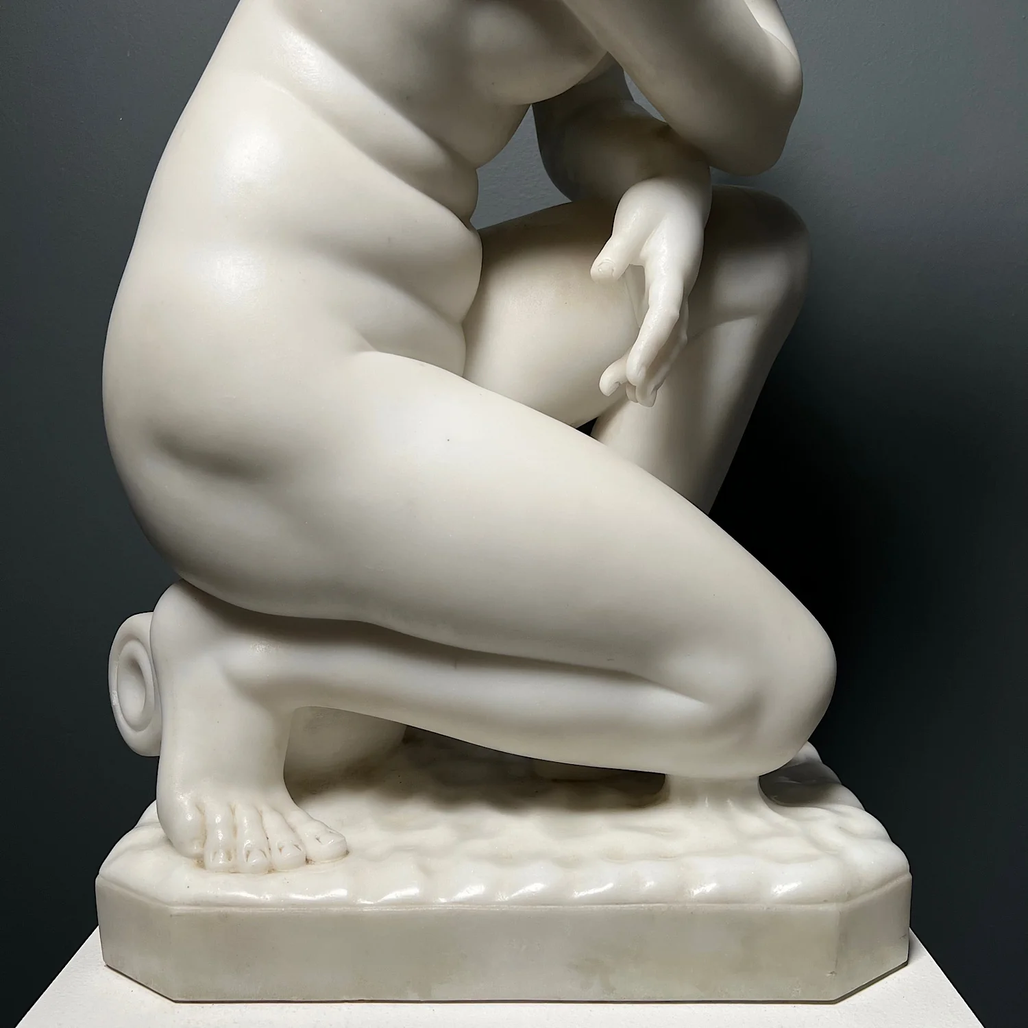 Italian Marble Statue of Crouching Venus 19th Century - Image 13