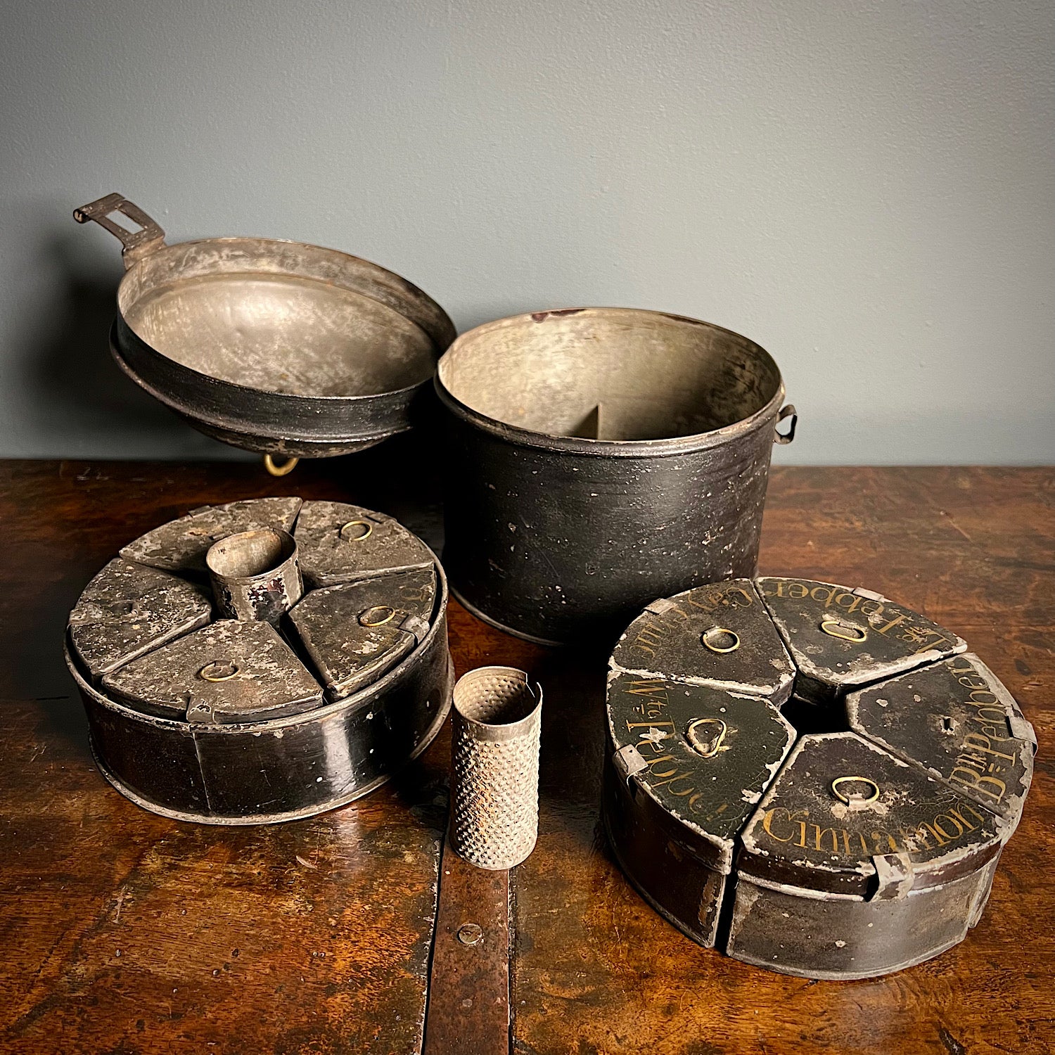 Large Georgian Toleware Spice Box c.1820 - Image 3
