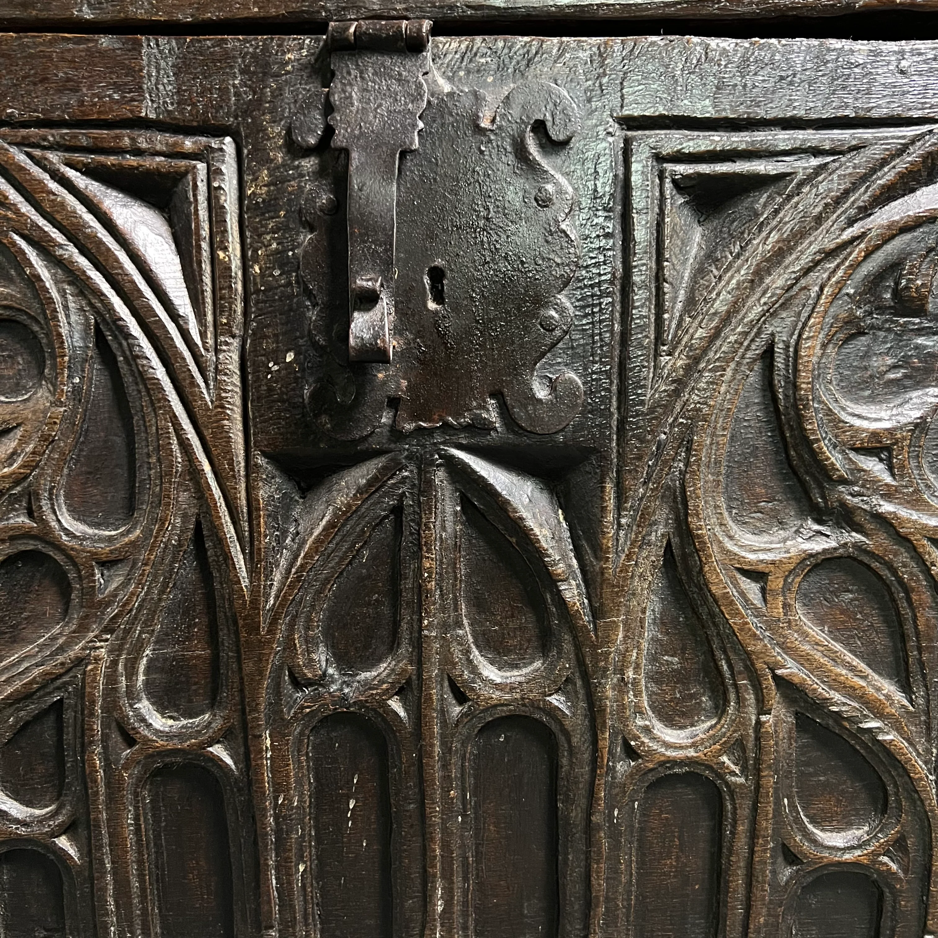 Remarkable English Oak Gothic Coffer c.1480 - Image 11