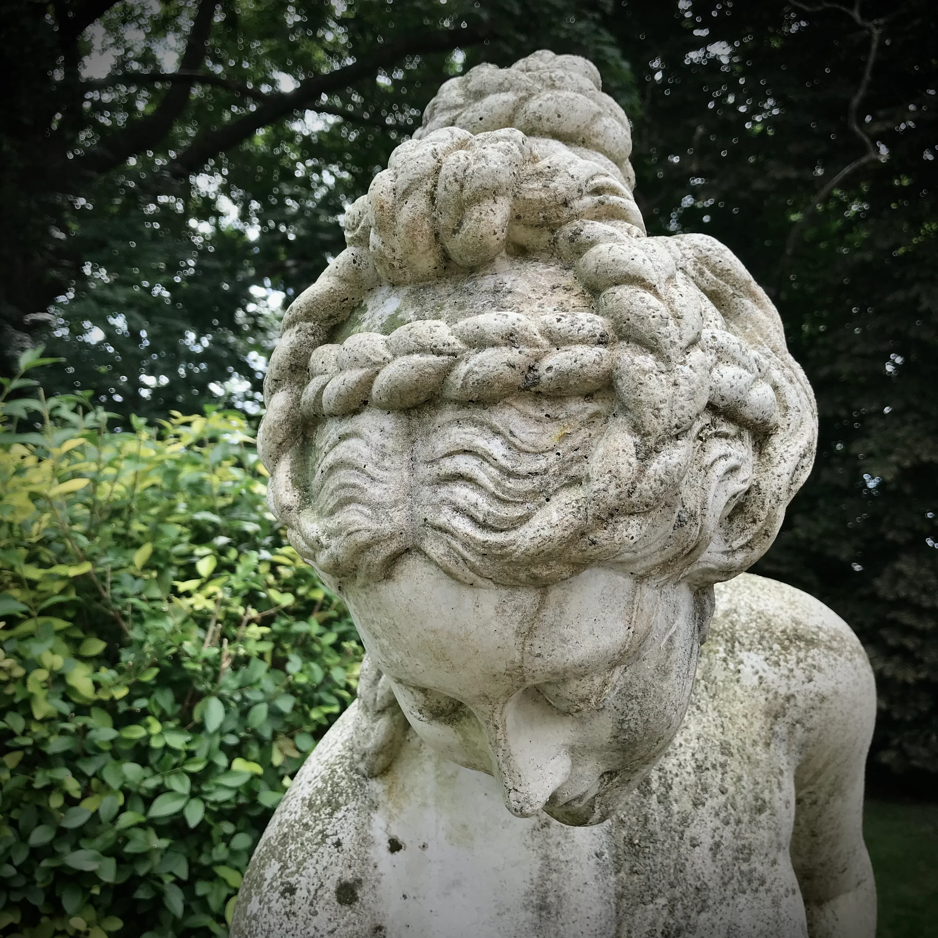 Life-Scale Statue of Bathing Venus with Plinth - Image 6