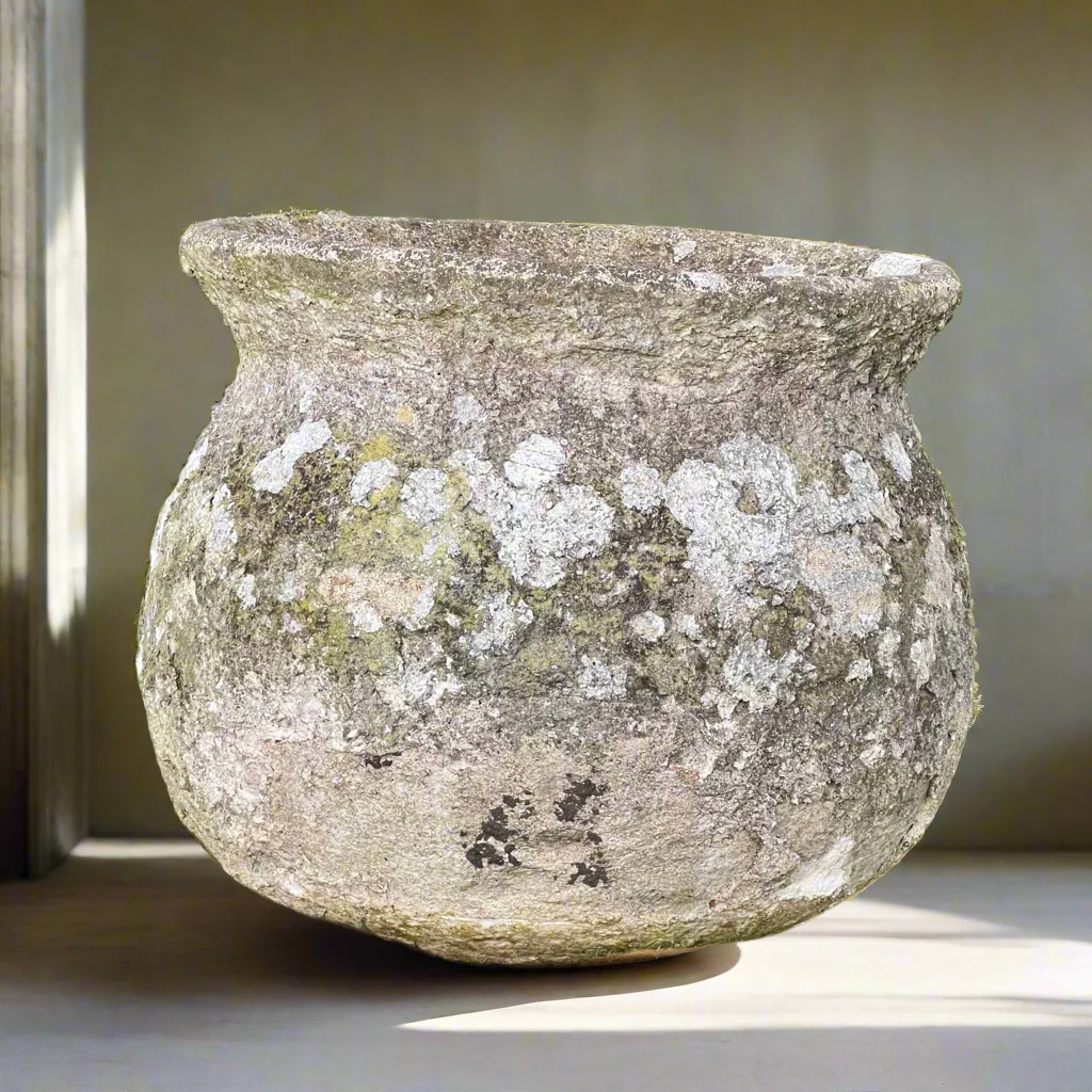 Cauldron Shaped Composite Planter - Image 4