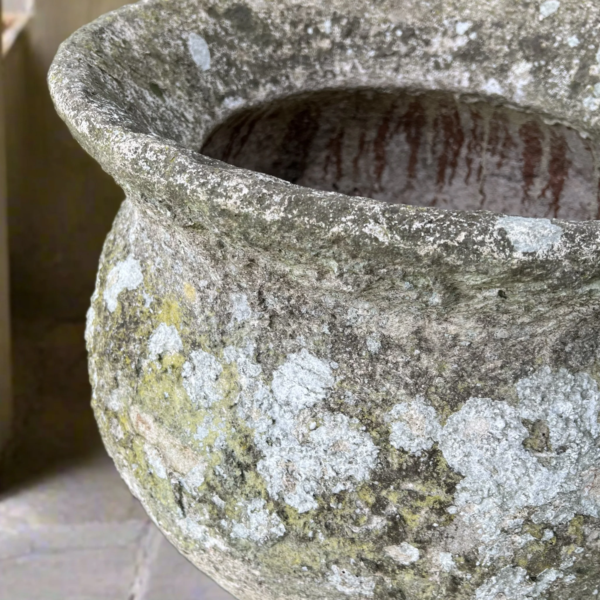 Cauldron Shaped Composite Planter - Image 8