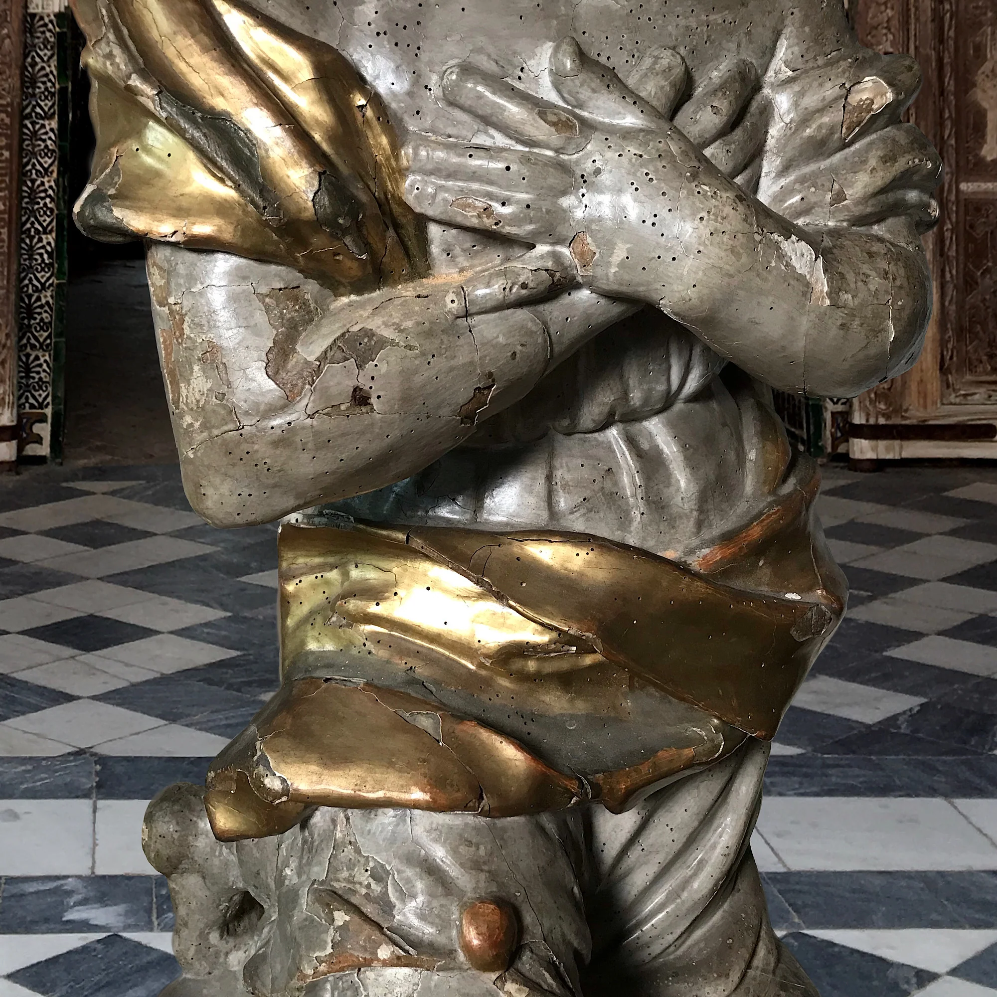 Pair of Exceptional Venetian Polychrome Angels Late 17th Century - Image 8