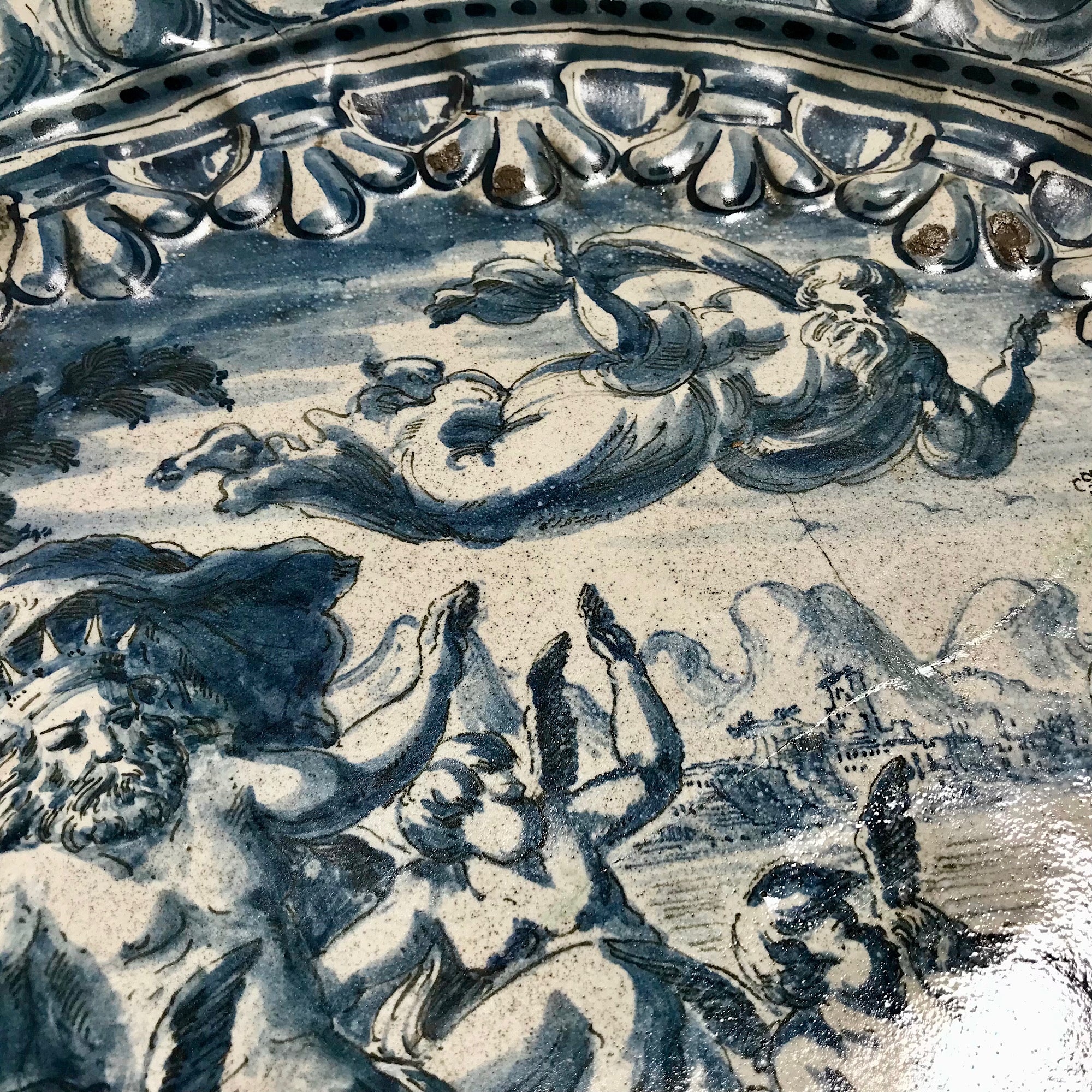 Rare Huge Savona Liguria Maiolica Charger attributed to Giovanni Antonio Guidobono c.1660-1680. - Image 4