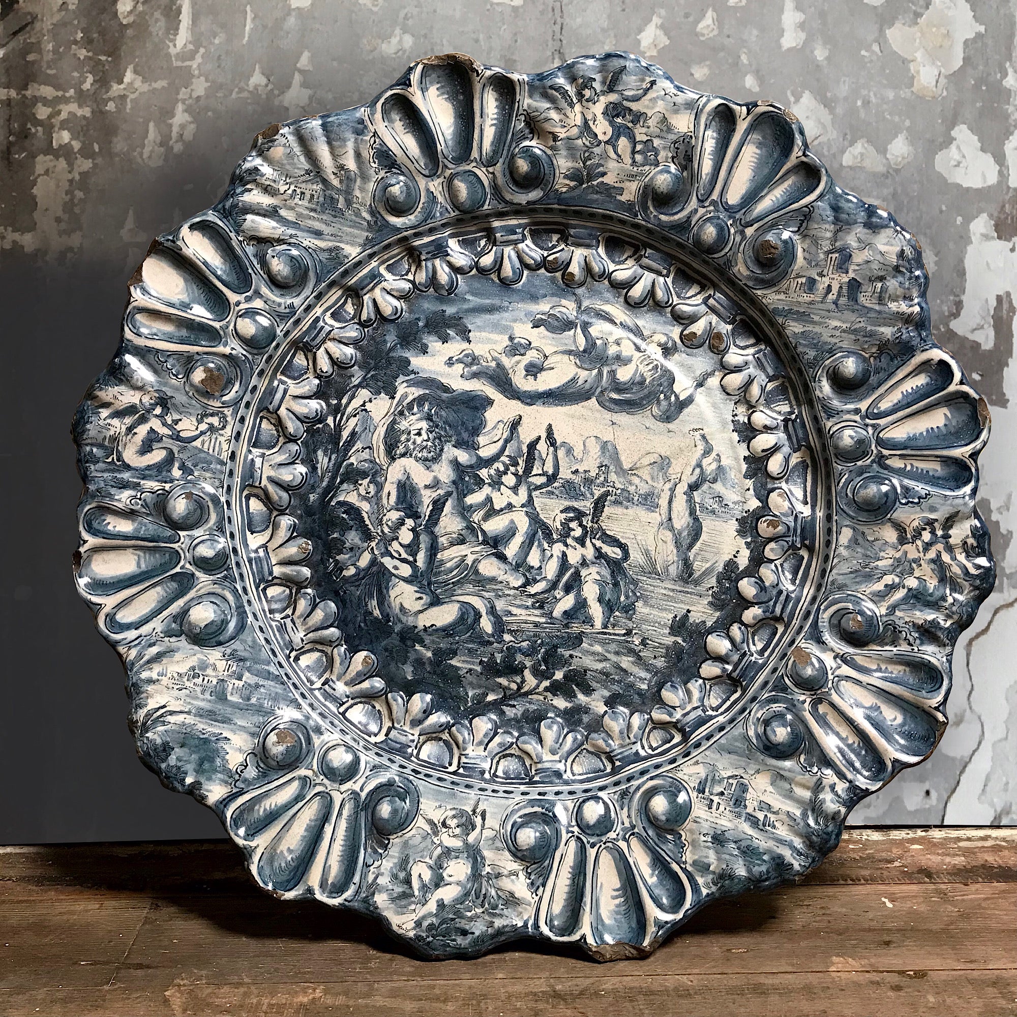 Rare Huge Savona Liguria Maiolica Charger attributed to Giovanni Antonio Guidobono c.1660-1680. - Image 6