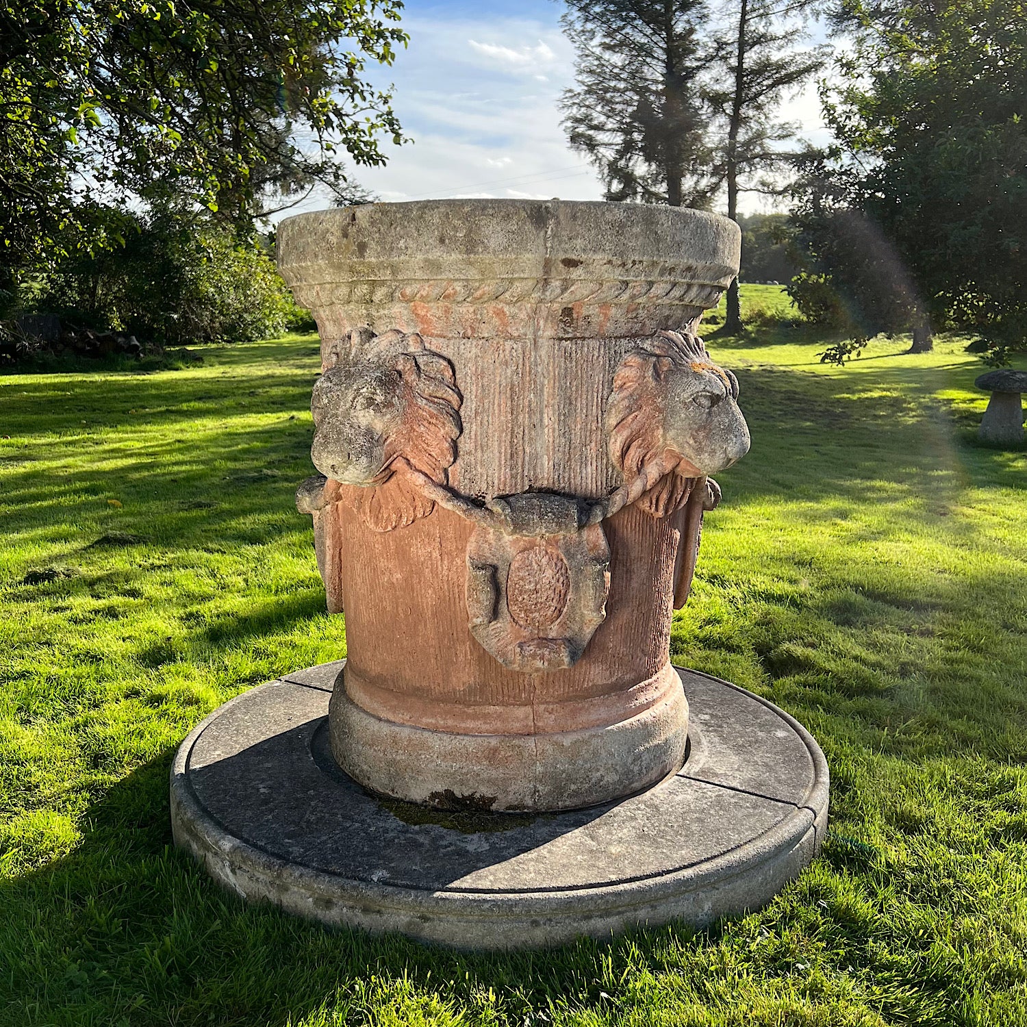 Renaissance Style Terracotta Lion Well Head - Image 8