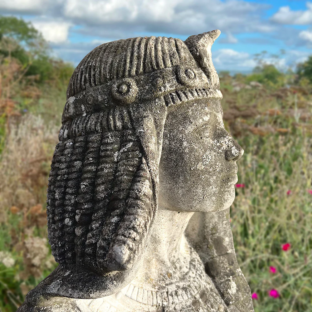 Statue of Cleopatra - Image 5