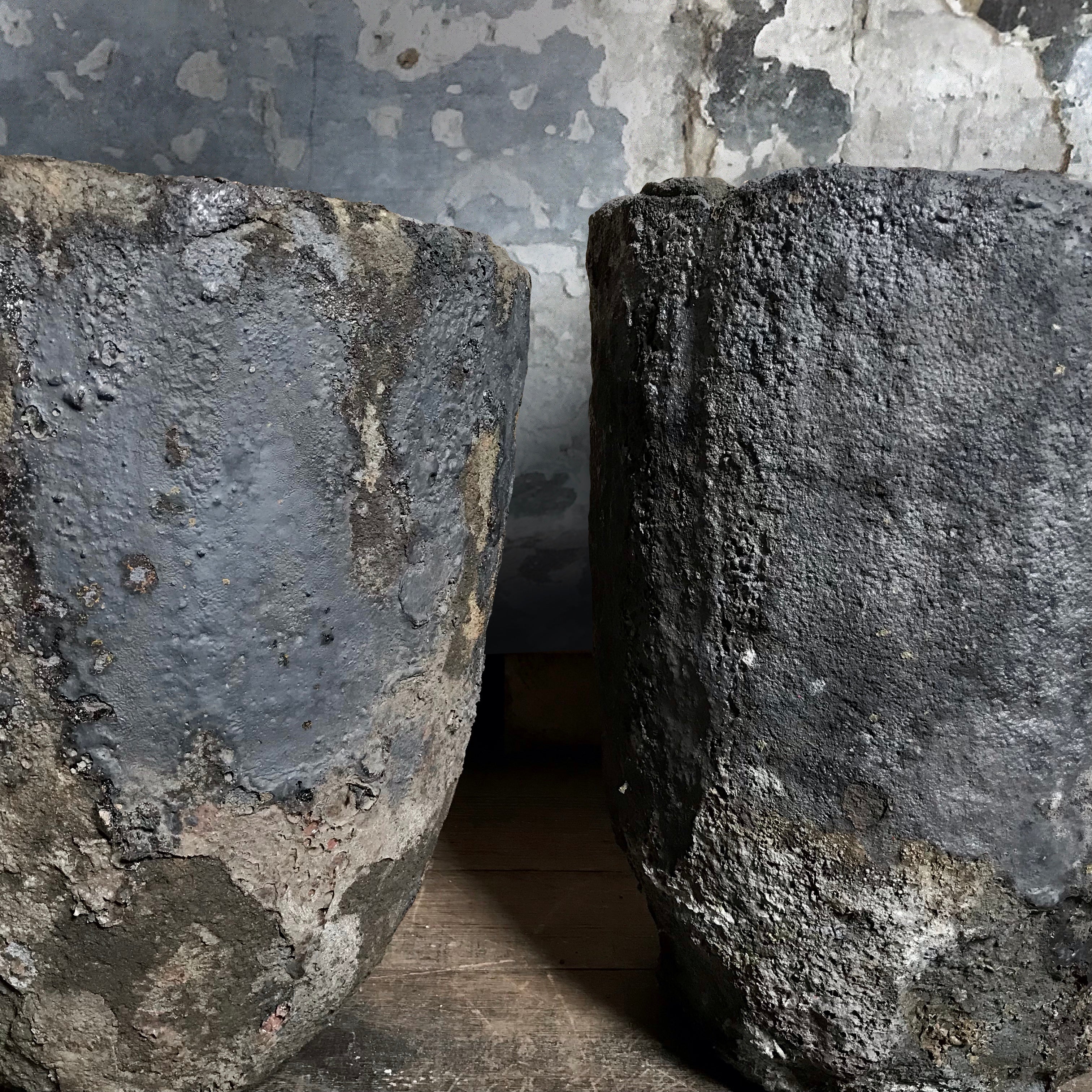 A Pair of Copper Foundry Crucibles - Image 3